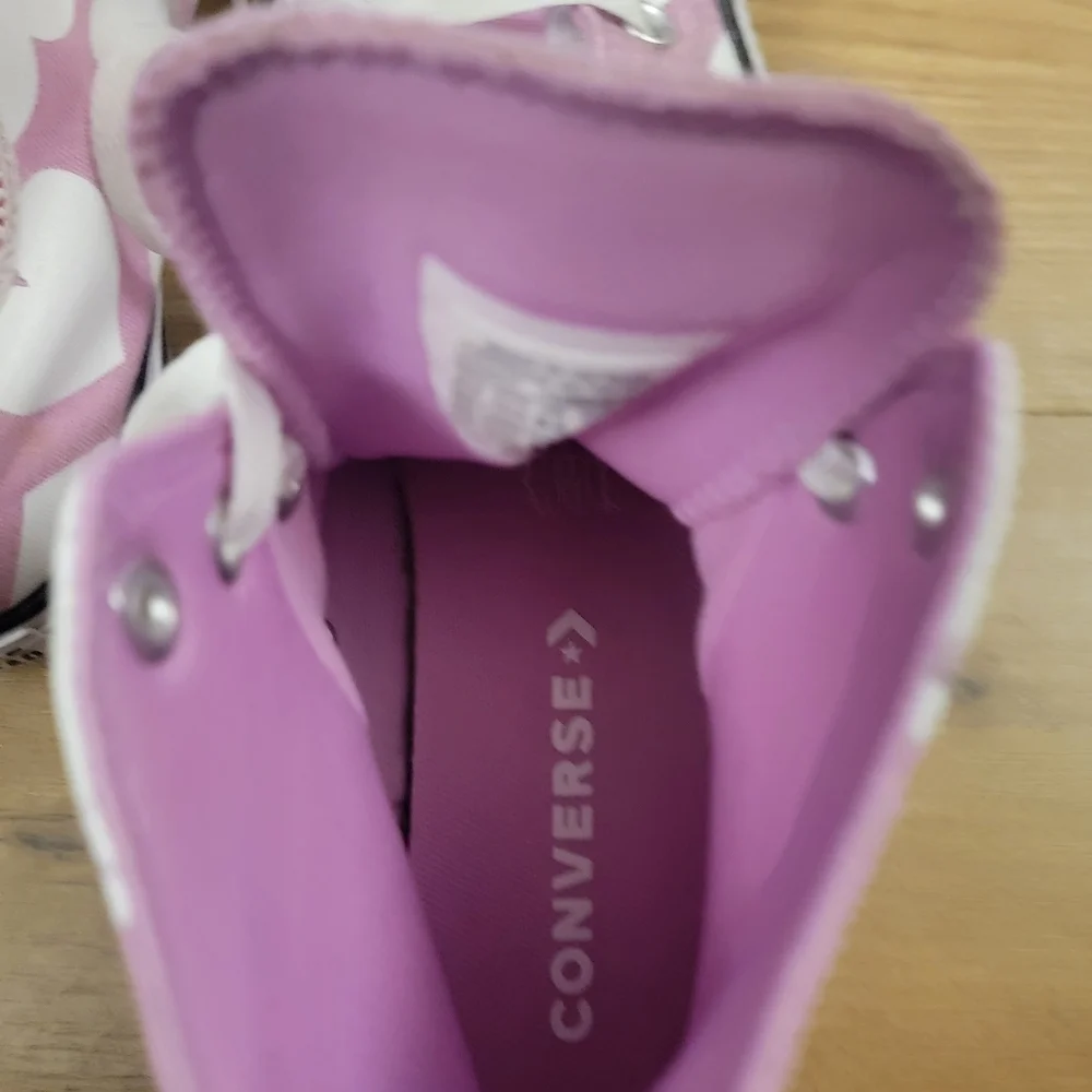 Converse Chuck Taylor All Star Hi 'Valentine' Sneakers - Picture 13 of 15